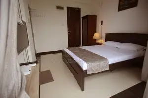 Seaview Luxury Holiday Double Bedroom for Rent at Border of Dehiwala