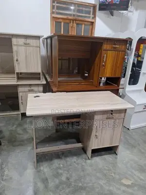 Melamine Office Tables