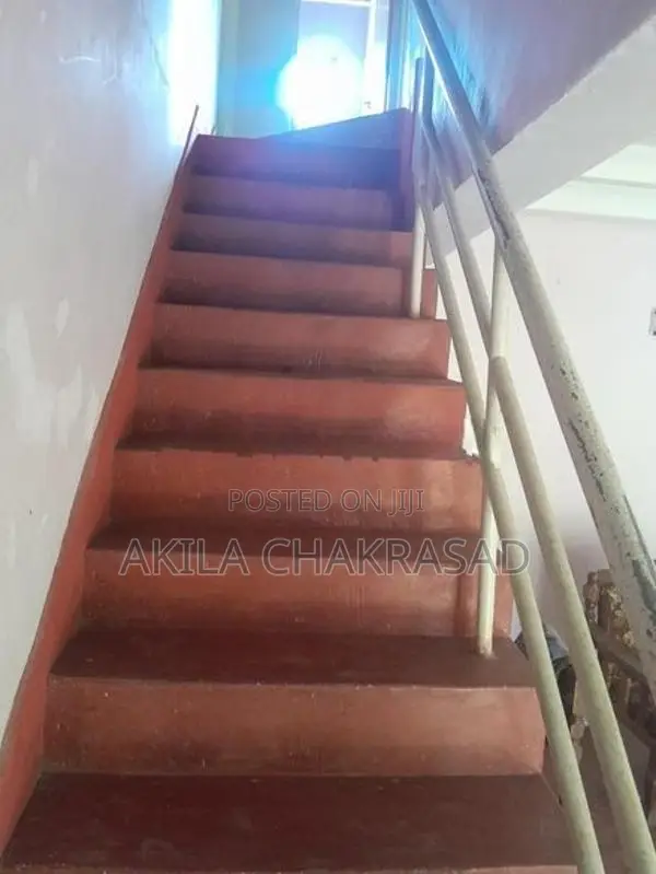 2 Bedroom House in Yakkala Siyane Uyana Housing Scheme