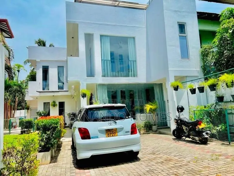 Near Beach Side Box Modern 4 Bed Rooms Good New House for Sale Negombo