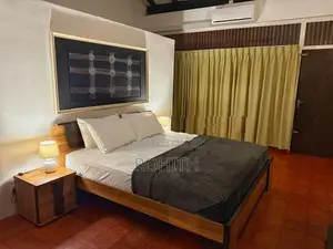 Palm Grove Mount Lavinia - 5 Bedroom House for rent with Garden