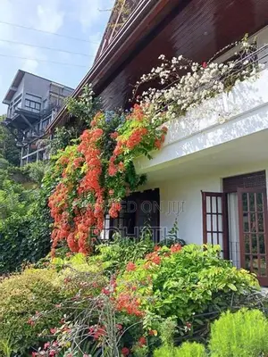 30 Perches on Gemunu Mw, Kandy | 4 Ensuite Bedroom House