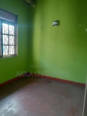 2 Bedroom House in Yakkala Siyane Uyana Housing Scheme