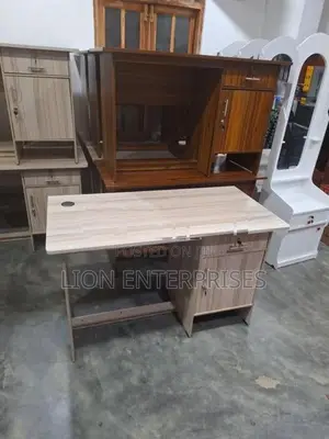 Melamine Office Tables