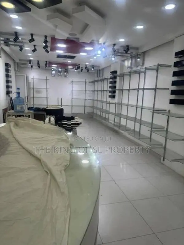 Building for sale in Colombo 11 (Pettah/ Maliban street )