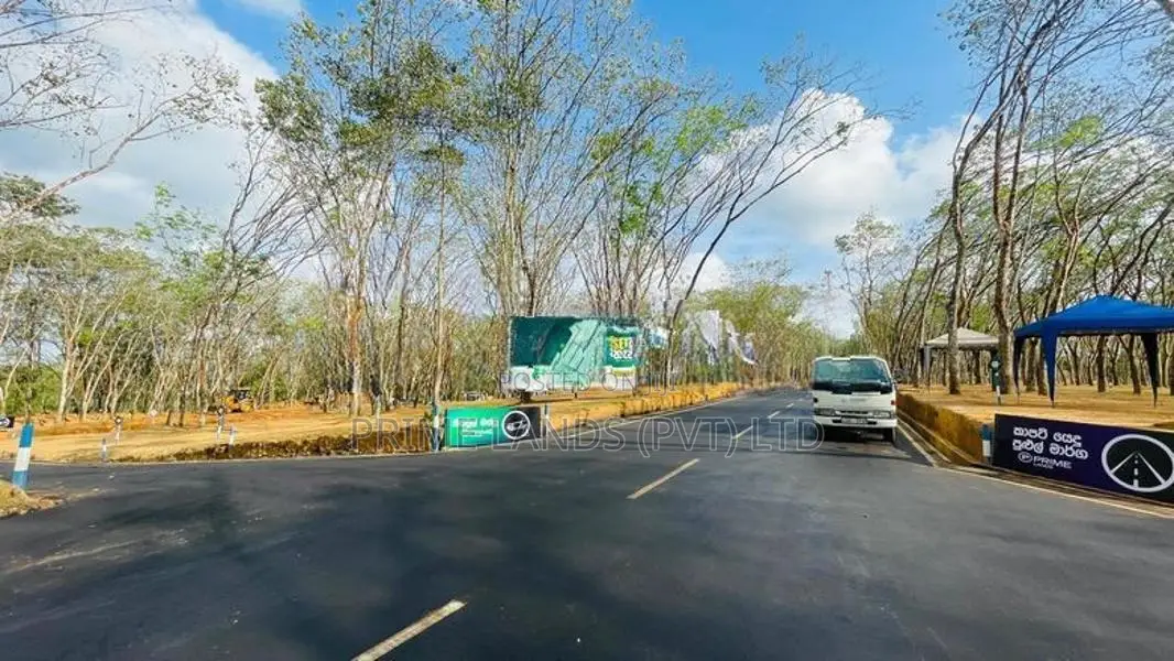 නේවාසික බ්ම් කොටස් විකිණීම හෝමාගම බේරුකැටිය
