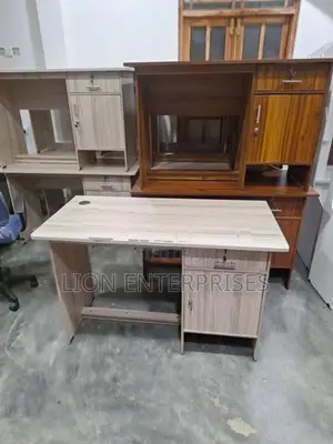 Melamine Office Tables