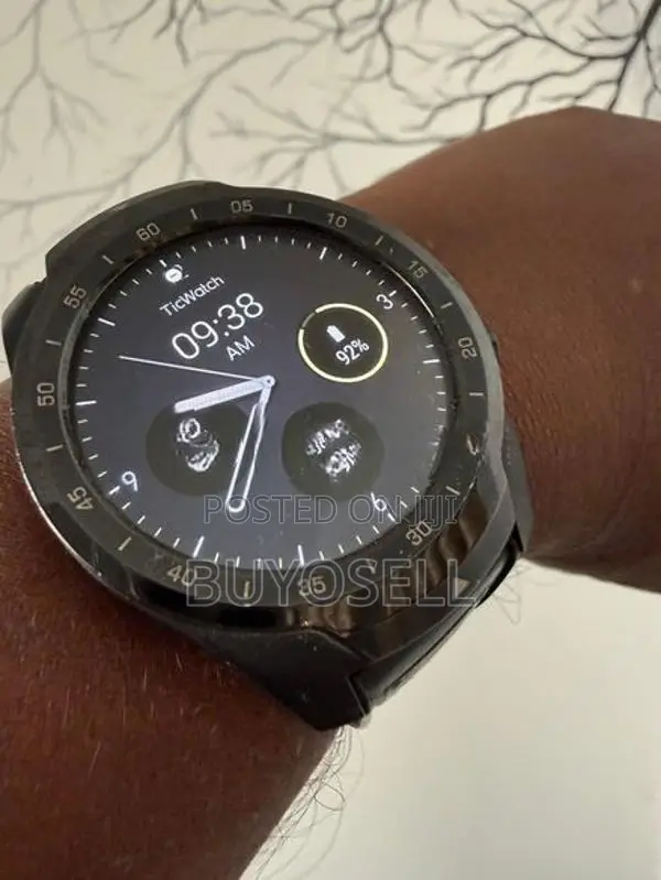 Tikwatch Pro japan