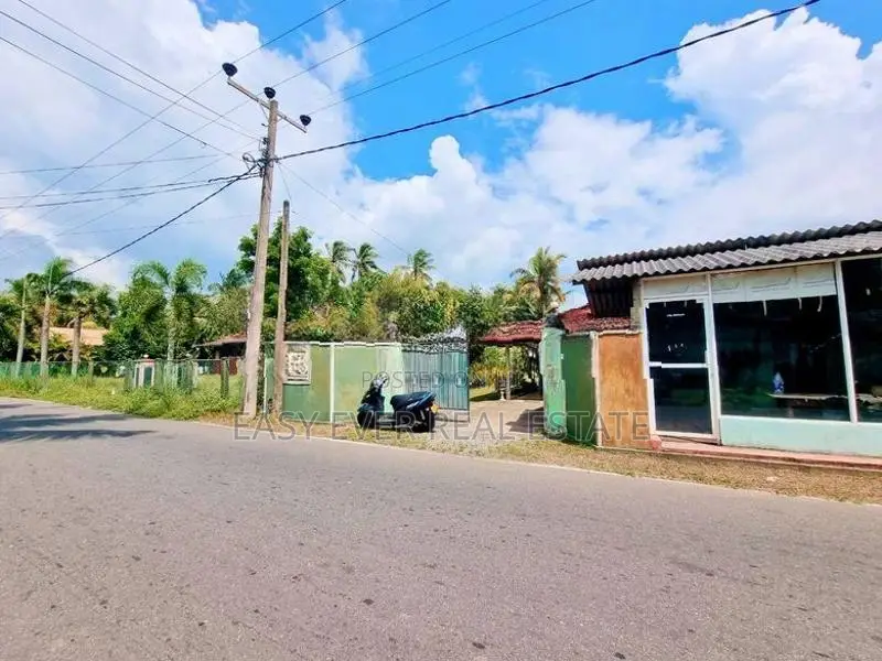 ඉඩම් වටිනාකමටම නිදන කාමර 3 ක් සහිත නිවස විකිණීමට
