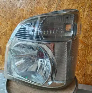 CARRY TRUCK DA16 HEAD LIGHT