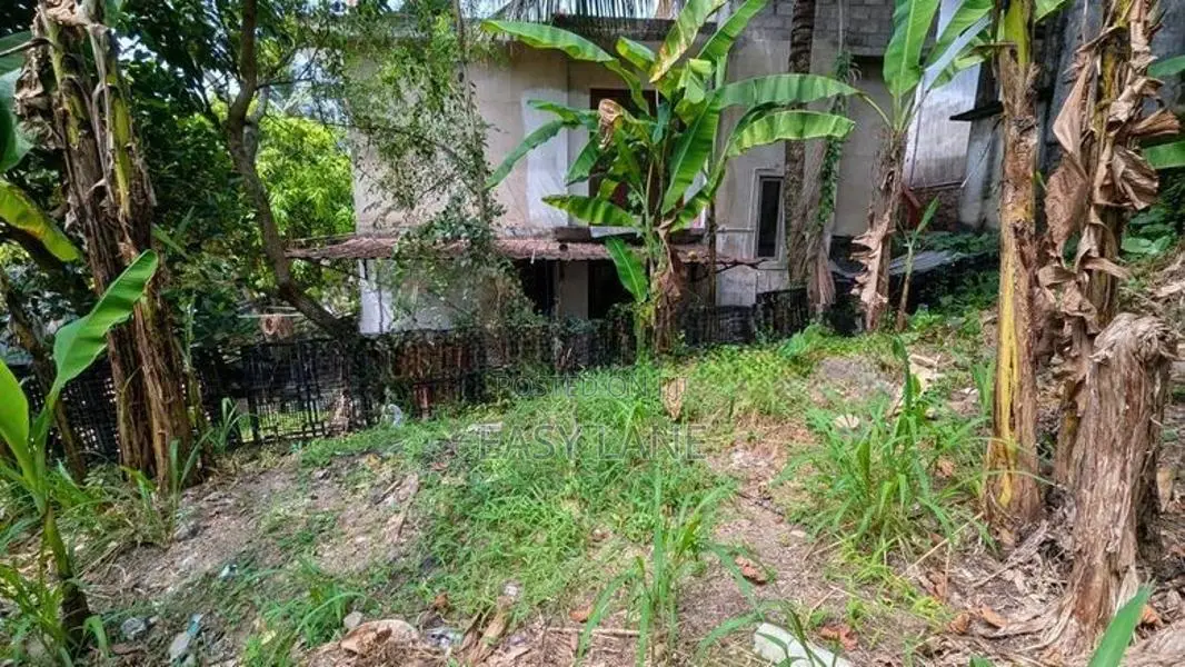 කඩවත මැයිගහමුල හංදියට ලඟින්ම ඉඩමක්
