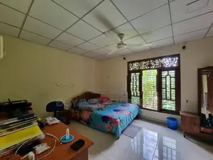 පර්චස් 32 ක ඉඩම සමඟ සුපිරි දෙමහල් නිවසක්