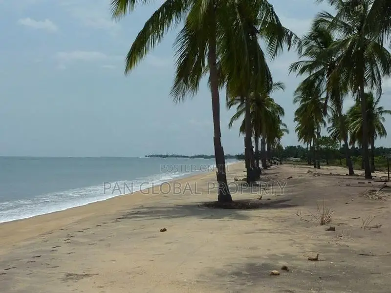 Beach Land for Sale in Vakarai