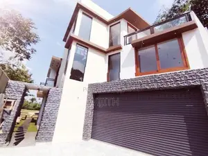 3 Storey House for Sale in Polgasowita