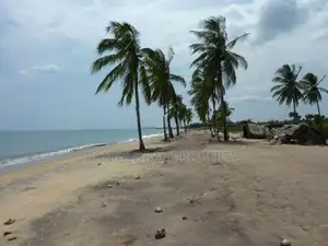 Beach Land for Sale in Vakarai
