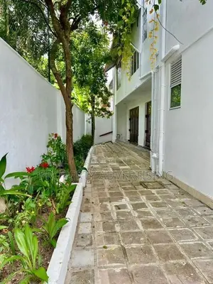 3 Storey House for Sale in Nugegoda