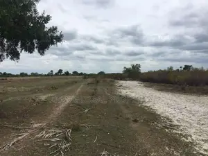 Beach Land for Sale in Vakarai
