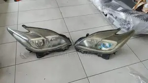 PRIUS 30 HEAD LIGHT SET