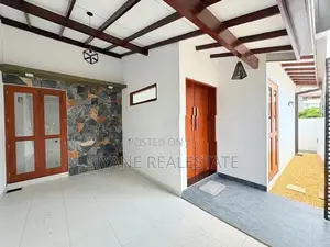 House For Sale in Athurugiriya