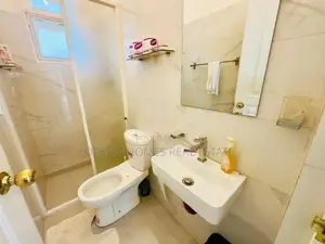 සුපිරි 2-Storey House in Hokandara