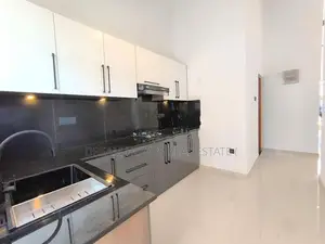 Modern 3-Bedroom Home – Prime Paradise City Athurugiriya