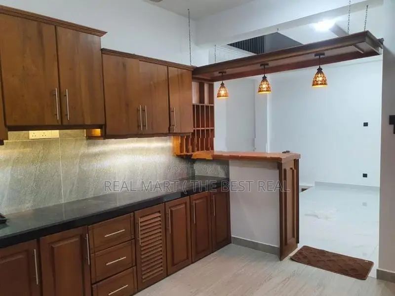 Malabe : Brand new 6BR (12P) House for Sale