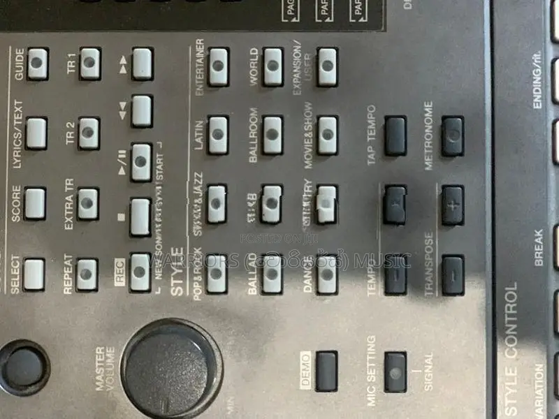 Yamaha PSR s 770 ( අලුත්ම තත්වයේ )