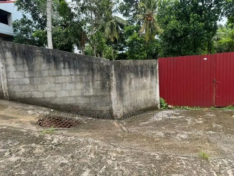 Near University Land for Sale Katubedda Moratuwa