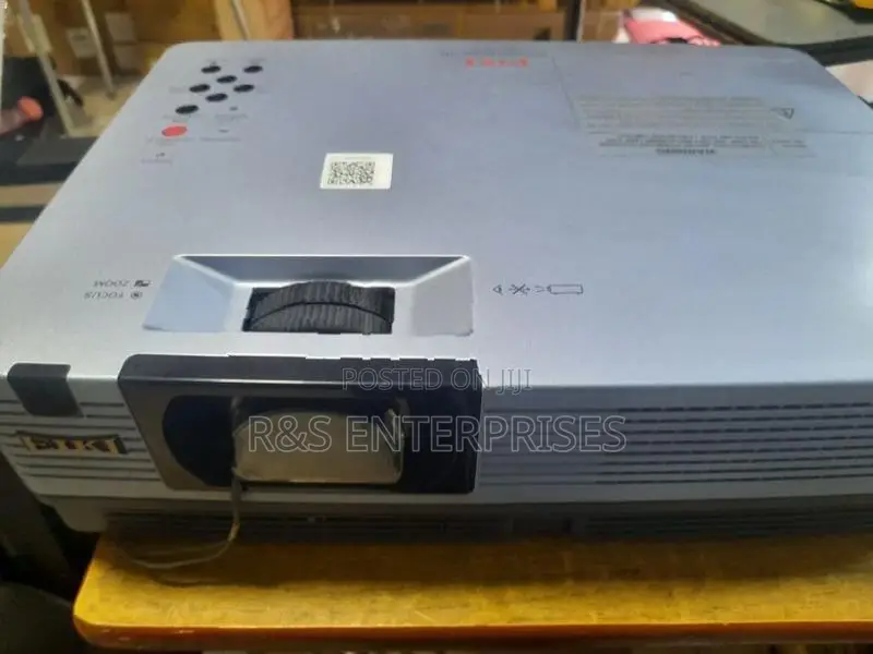 Eiki Japan Projector