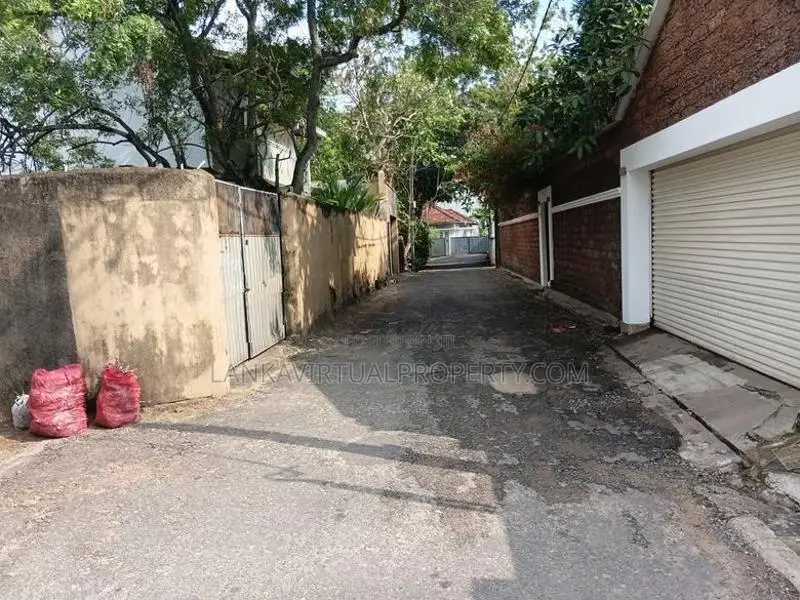 Moratuwa De Mel Road 12 Perches Rectangular Land for Sale.