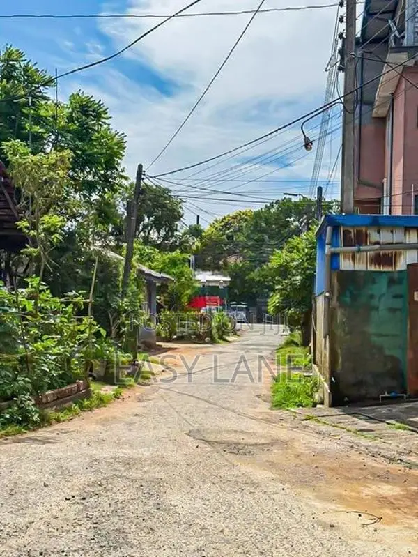 Land with House for Sale in Gampaha