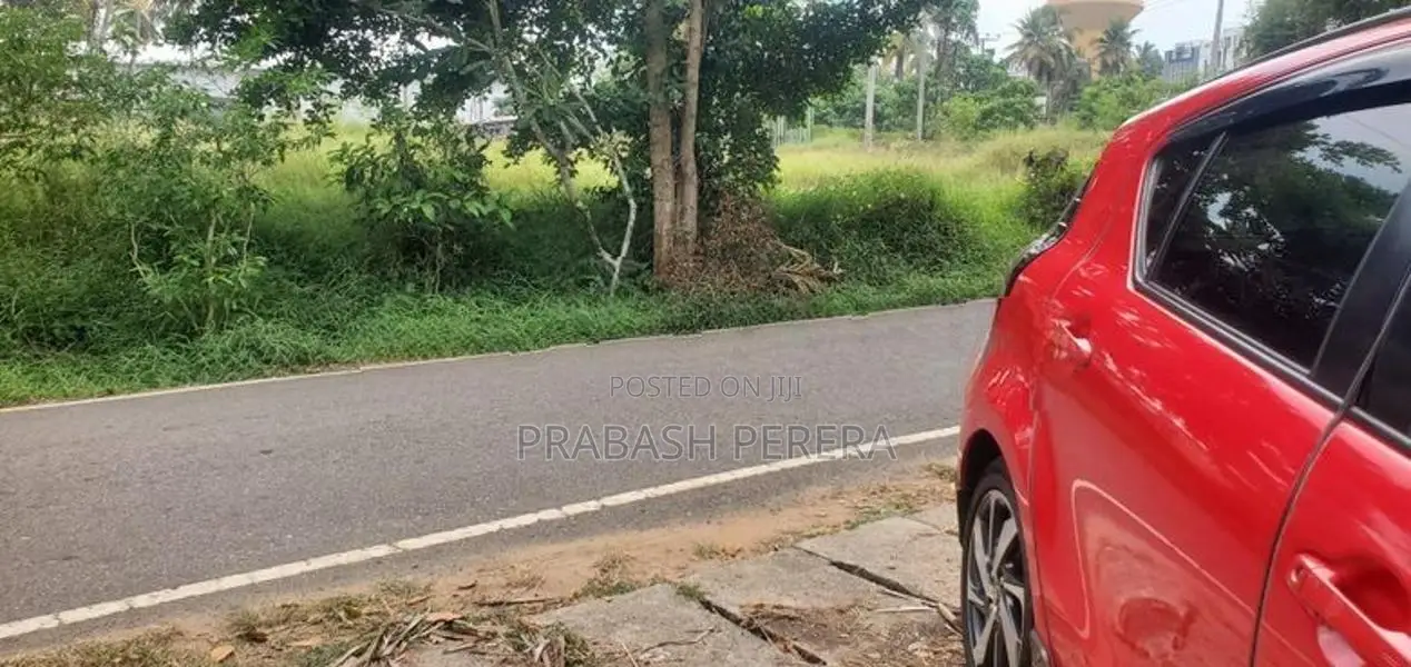 10.5 Perches Land for Sale in Homagama
