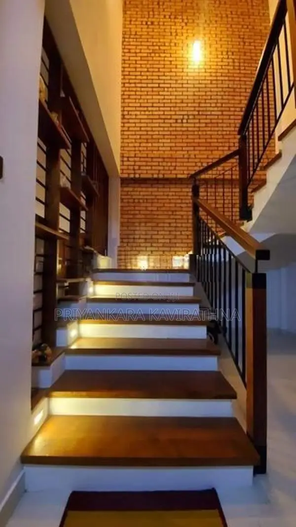 13 Perches - Luxury House For Sale in Mattegoda