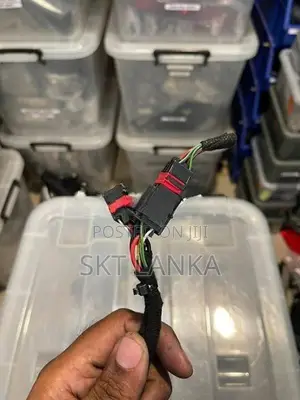 Genuine Audi A5 2019 rear tailgate dicky electric shocks pair