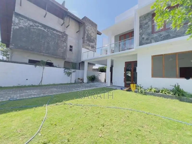 Brand New Luxury House Sale Athurugiriya