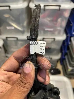 Genuine Audi A5 2019 rear tailgate dicky electric shocks pair