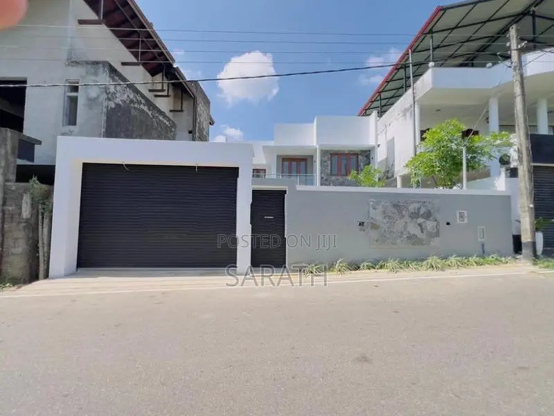 Brand New Luxury House Sale Athurugiriya