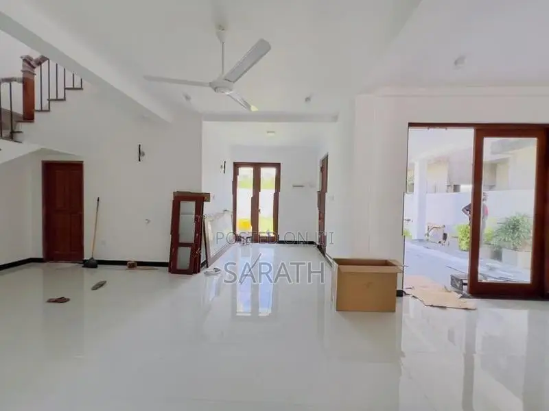 Brand New Luxury House Sale Athurugiriya