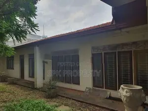 Valuable Land with House for sale– Rajagiriya