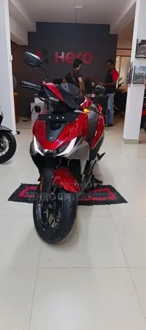 Hero XOOM 125R 2026