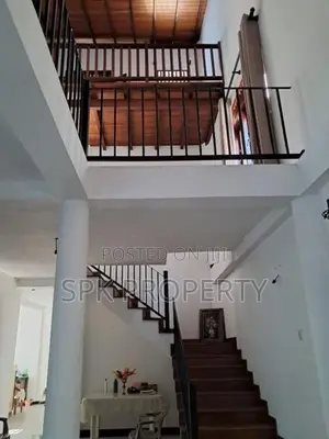 Luxury 3-Storey House with Modern Facilities – Himbutana