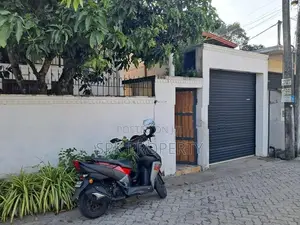 Luxury 3-Storey House with Modern Facilities – Himbutana