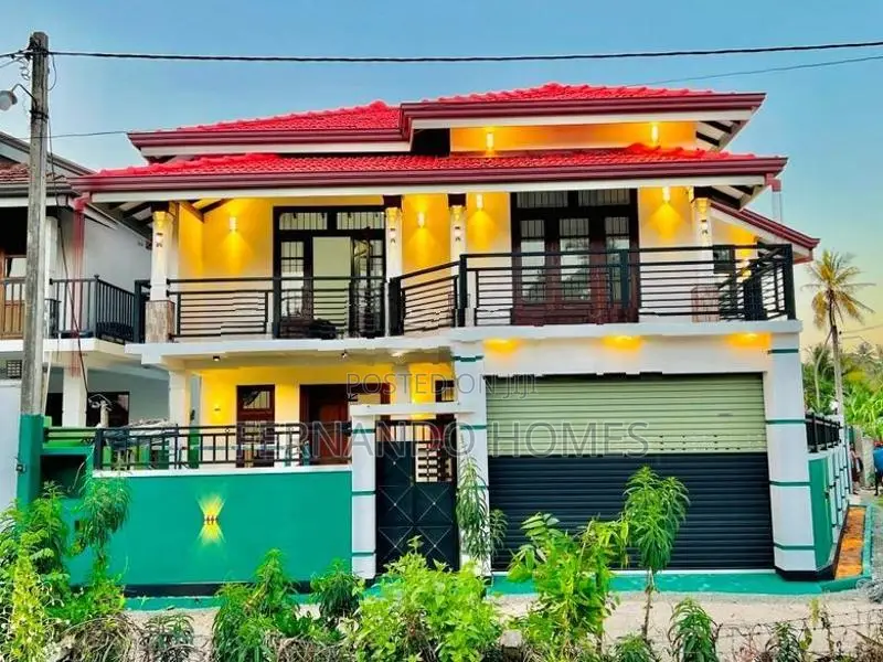 Nicely Done Fully Completes An Upstairs House for Sale in Negombo