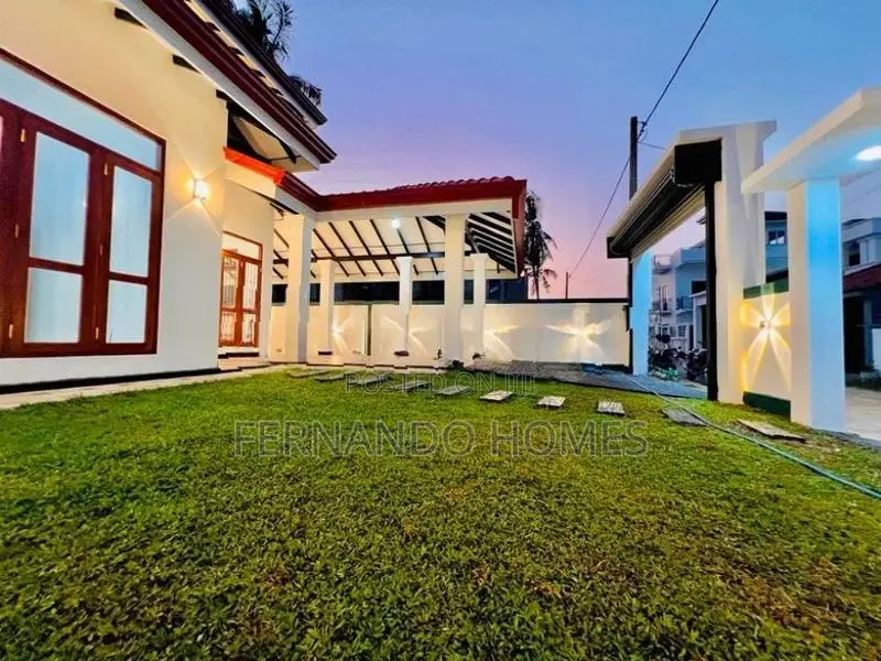 Newest 3 Bed Rooms Quality Brand New House for Sale in Negombo Area