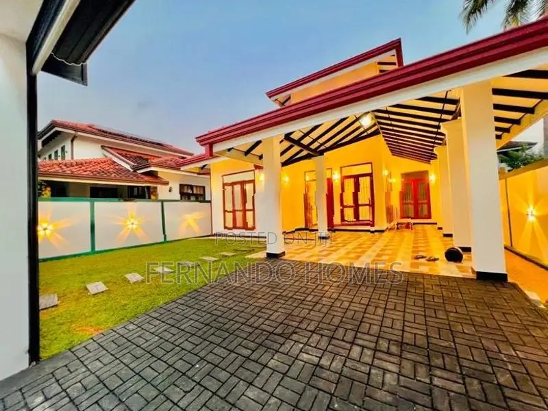Newest 3 Bed Rooms Quality Brand New House for Sale in Negombo Area