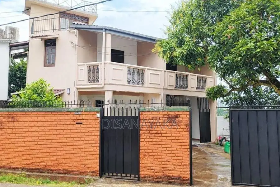 Two Storey House for Sale in Pipe Road, Koswaththa Ds2475