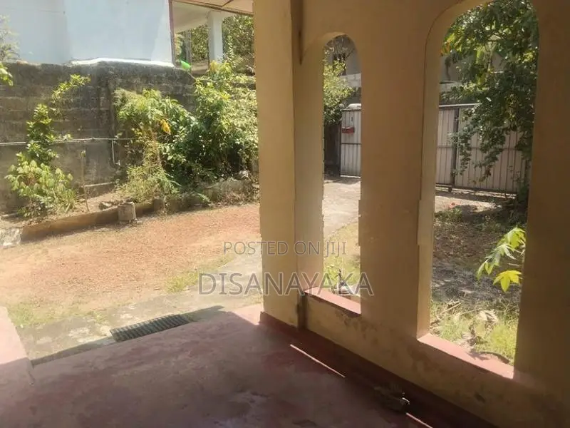 Old Single Storey House for Sale Rajagiriya Madinnagoda Ds3051