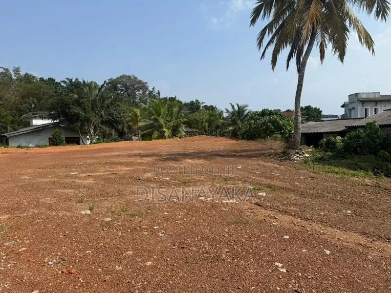 super land for sale in thalahena Ds29298