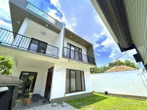 Brand-New House in Kottawa Dolekade Junction - 400 meters to 280 Bus R