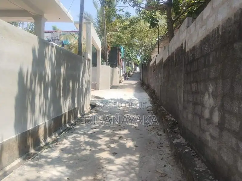 Old Single Storey House for Sale Rajagiriya Madinnagoda Ds3051